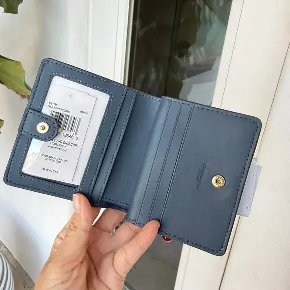 NWT Coach Snap Wallet In Loved Denim With Charm CEC35 denim/Gold/Light Indigo - Picture 4 of 5